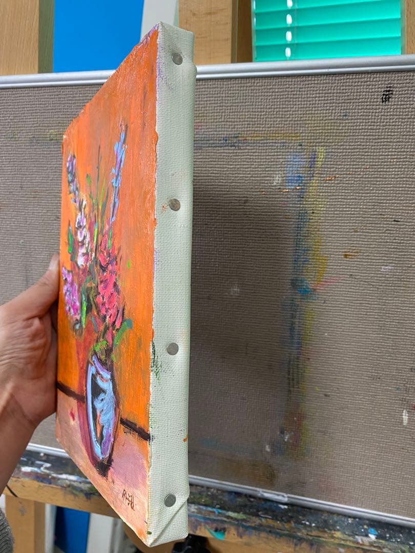 花瓶に生けた花の油彩画