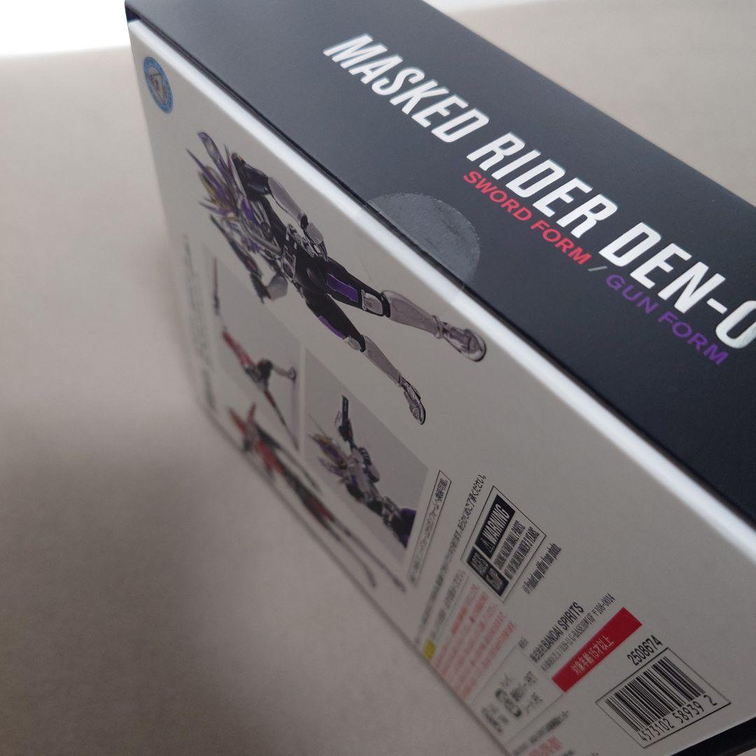 【送料込】フィギュアーツ 仮面ライダー ソードフォーム ガンフォーム フィギュア