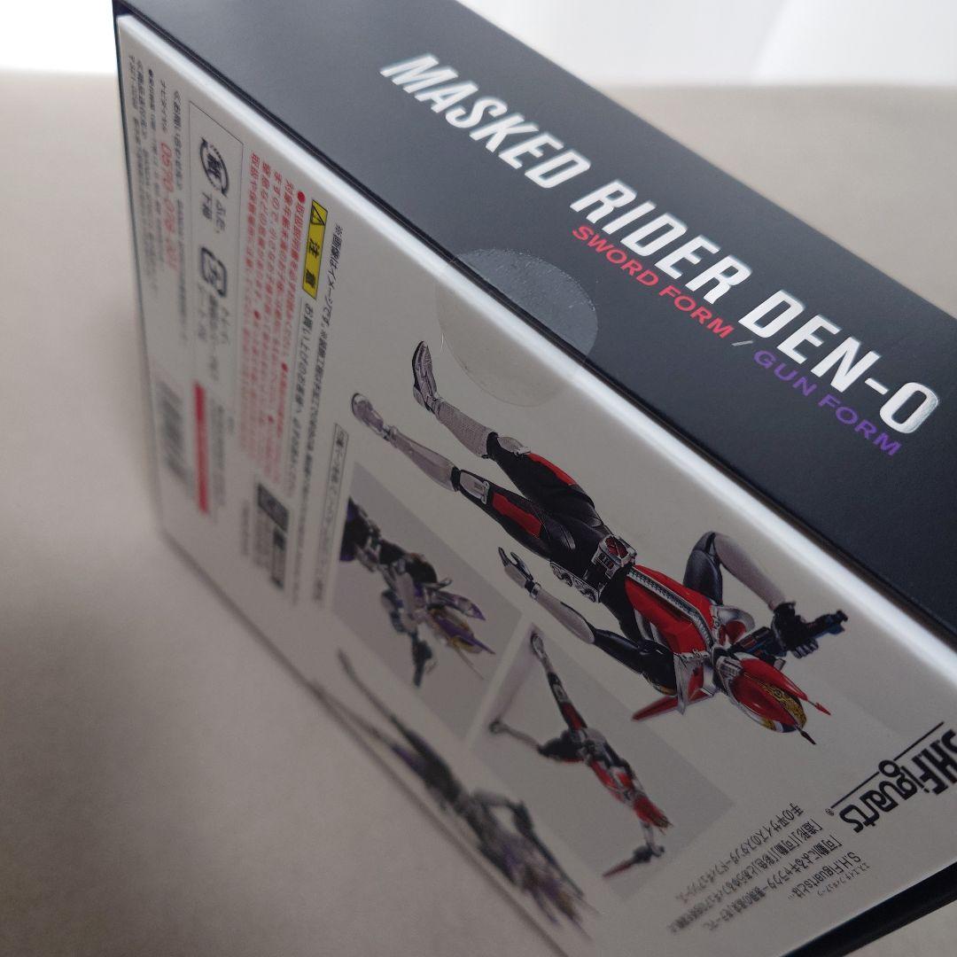 【送料込】フィギュアーツ 仮面ライダー ソードフォーム ガンフォーム フィギュア