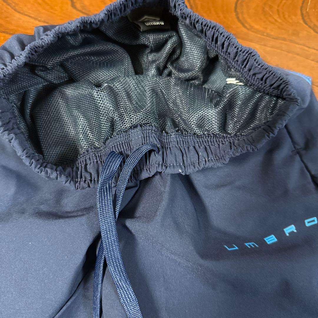 未使用に近い UMBRO ピステセット 青/ネイビー 130cm