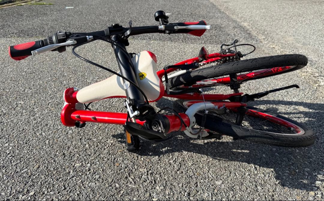Ferrari⭐︎激レア！折りたたみ自転車