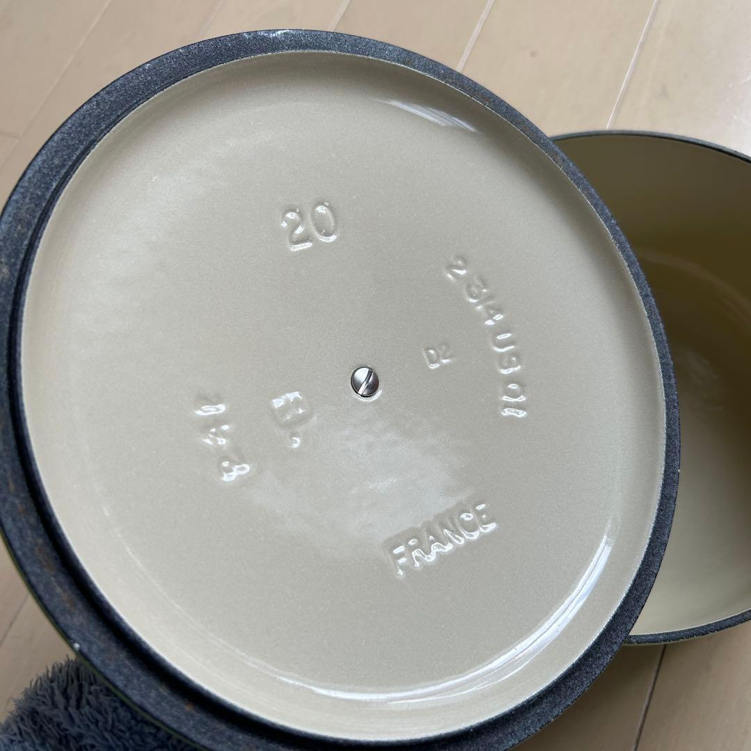 LE CREUSET グリーン ホーロー鍋