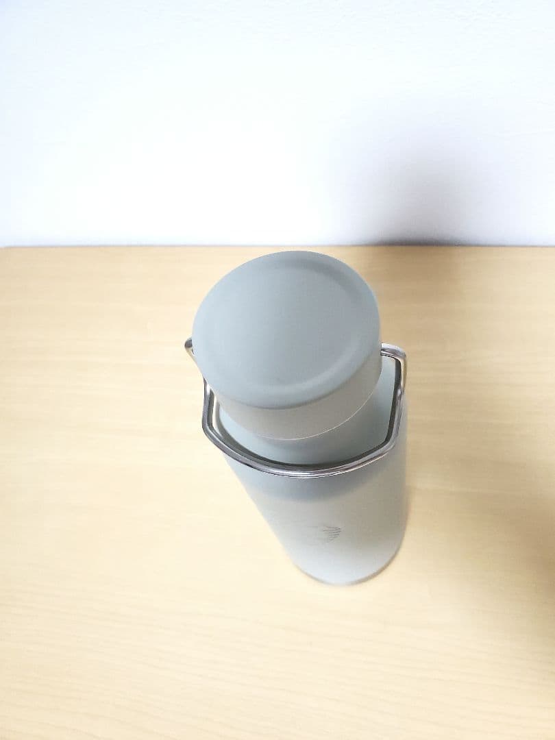 Starbucks ステンレスロゴボトル 473ml マットベージュ　新品未使用