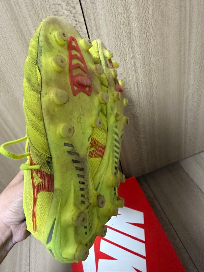 モレリアネオ4β 26.5センチ　サッカースパイク