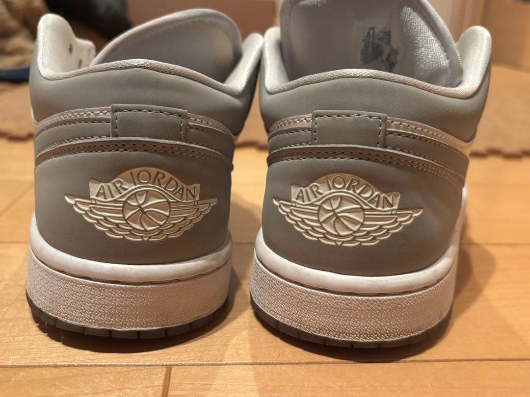 Air Jordan ホワイト/グレー シューズ(ウィメンズ)