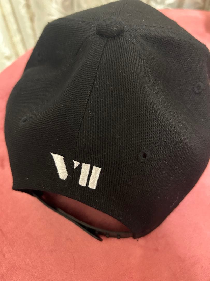 TravisJapan TJ　黒キャップ フロントロゴ付き