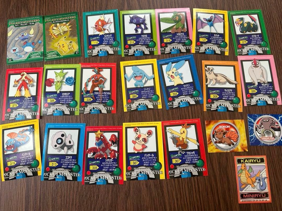 ポケモン ピンズ　2002年製　と　シール