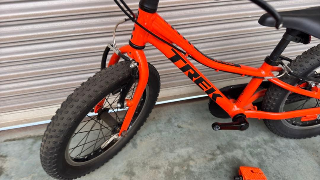 美車　トレック　16インチ子供車 キッズバイクトレック Precaliber