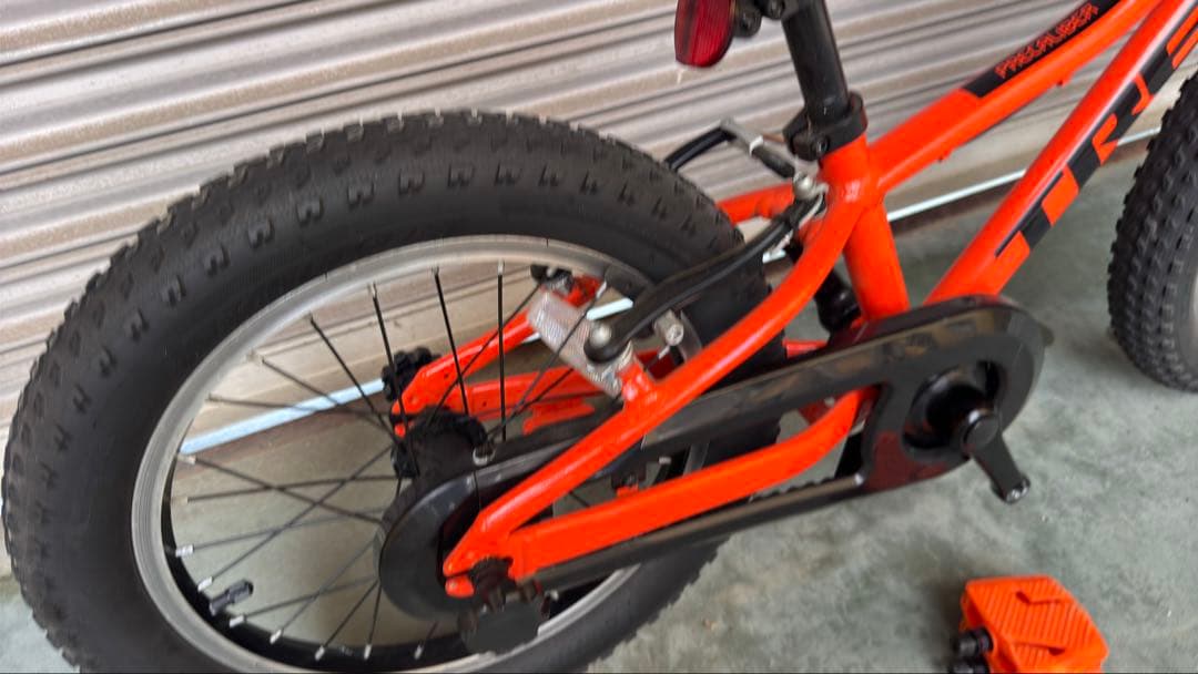 美車　トレック　16インチ子供車 キッズバイクトレック Precaliber
