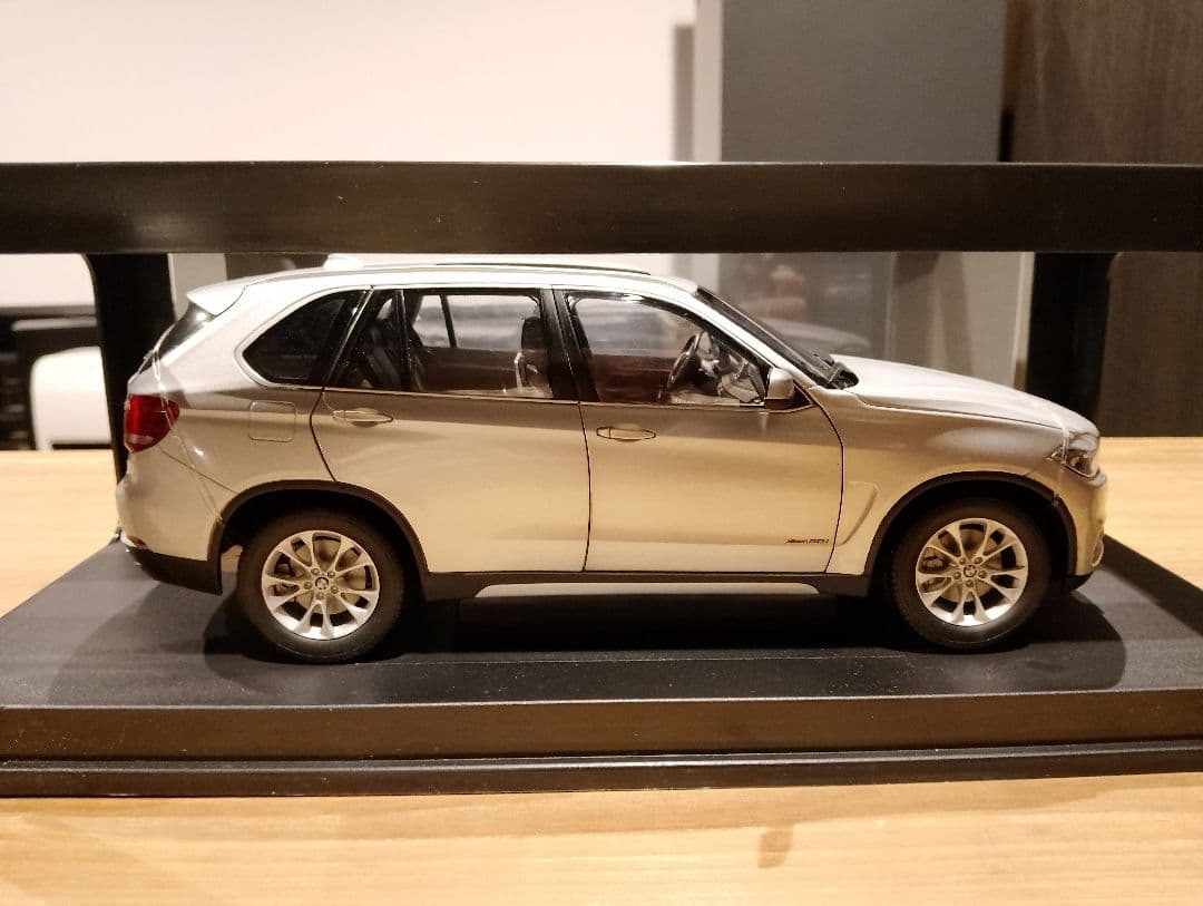 1/18 パラゴンモデル　 X5　ディーラー　ミニカー　グレイシアシルバー