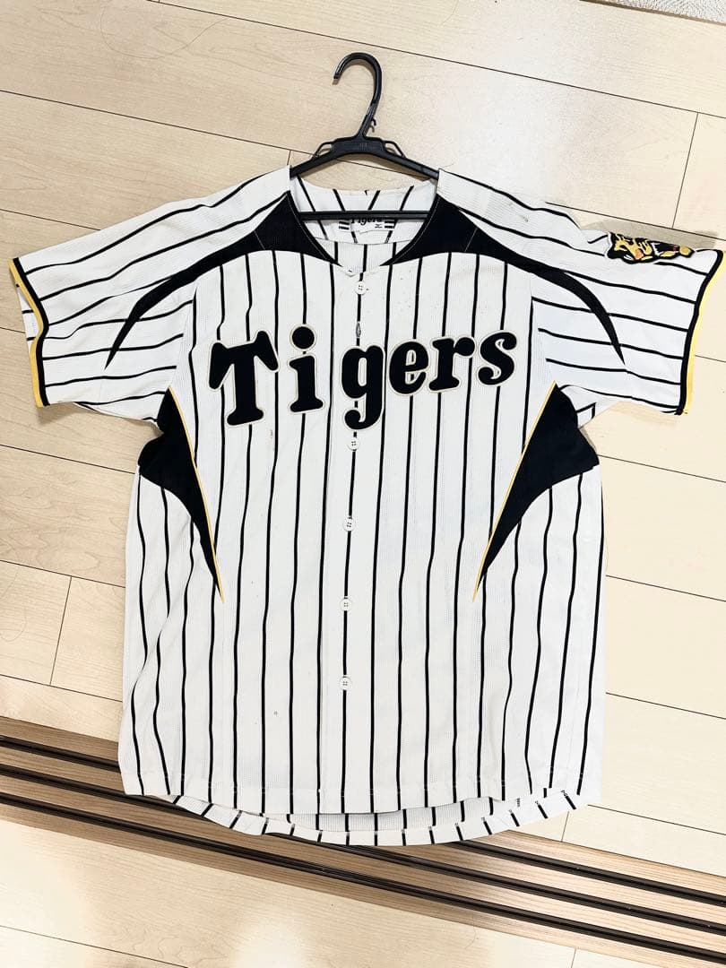 阪神　ユニフォーム上下セット