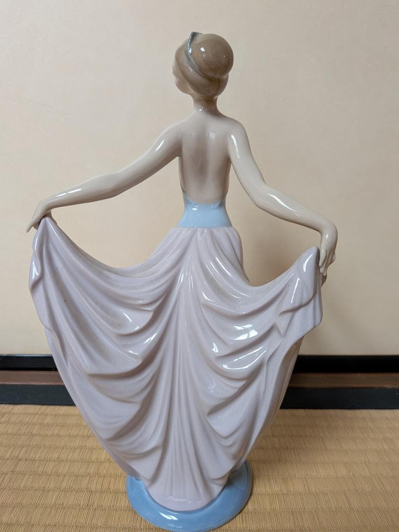 リヤドロ LLADRO' 15 踊る少女