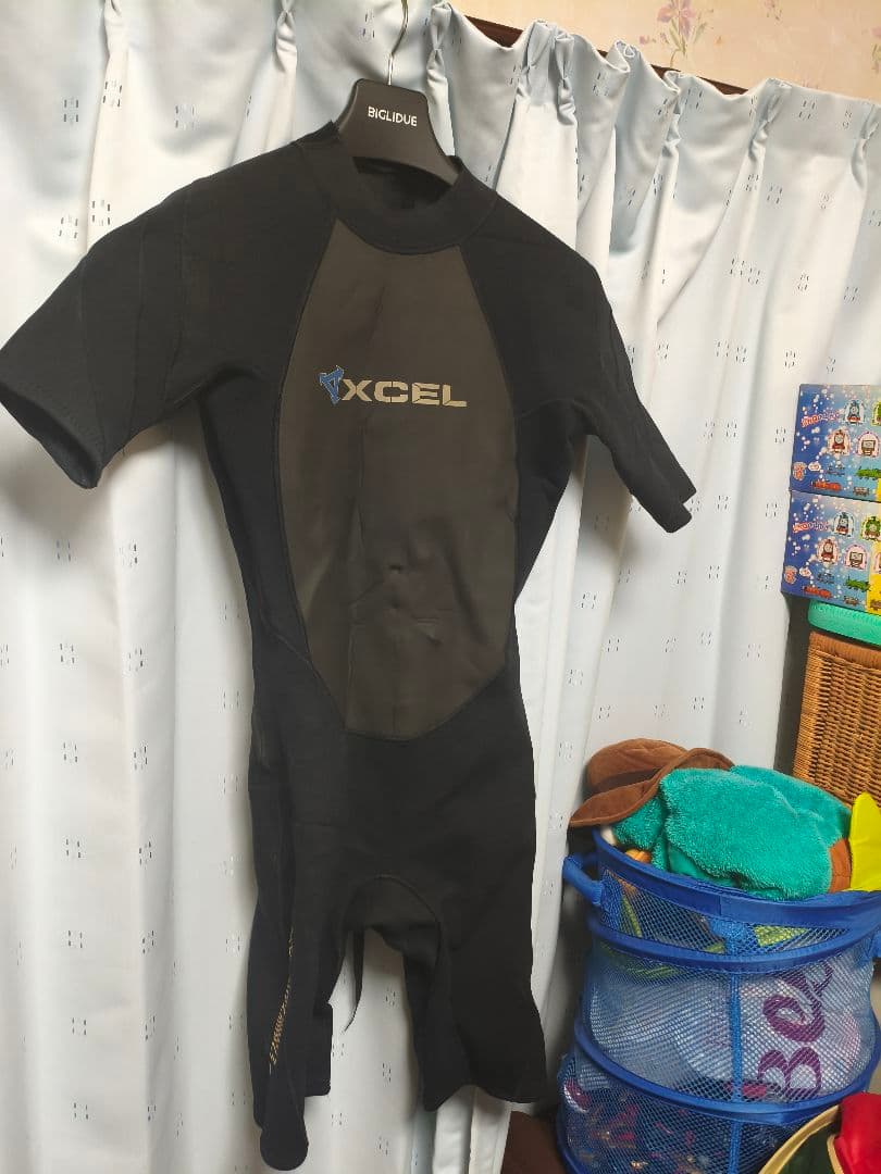 XCEL 半袖　スプリング ウェットスーツ 黒　２ミリ　Lサイズ