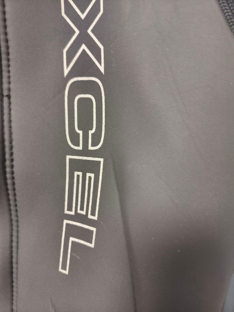XCEL 半袖　スプリング ウェットスーツ 黒　２ミリ　Lサイズ