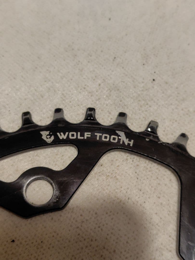WOLF TOOTH DROPSTOP チェーンリング 42T（PCD110）
