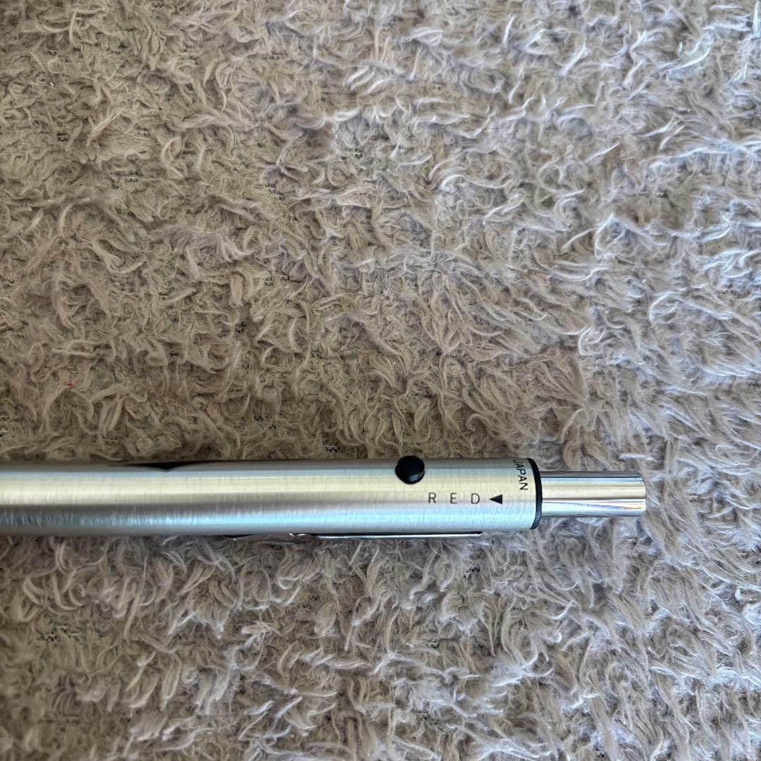4 ACTION PEN ボールペン　千葉ロッテマリーンズ