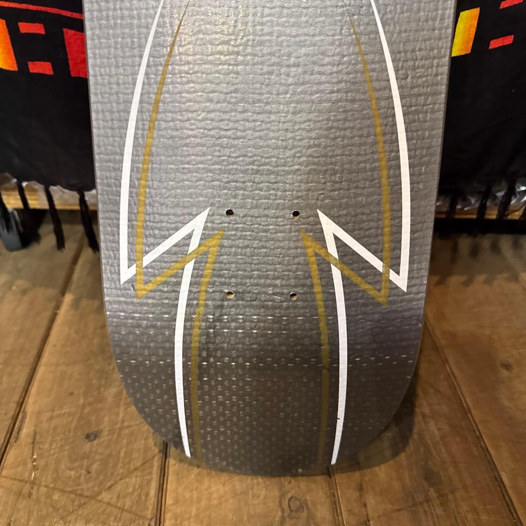 サンタモニカエアーライン　スケボーデッキ　XOXモデル8.5×32.2㌅