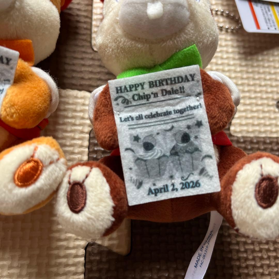 ディズニー　チップとデールぬいぐるみバッジセット　新商品