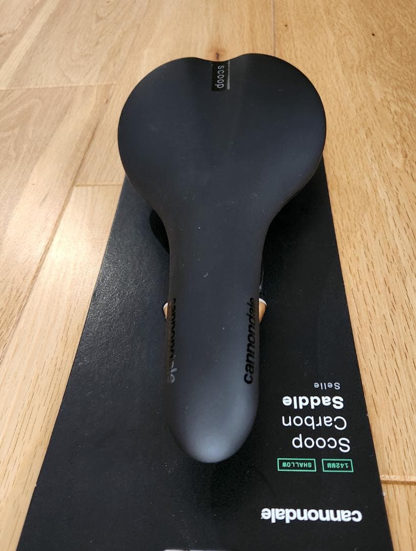 Scoop Carbon Saddle 142mm Shallow スクープ