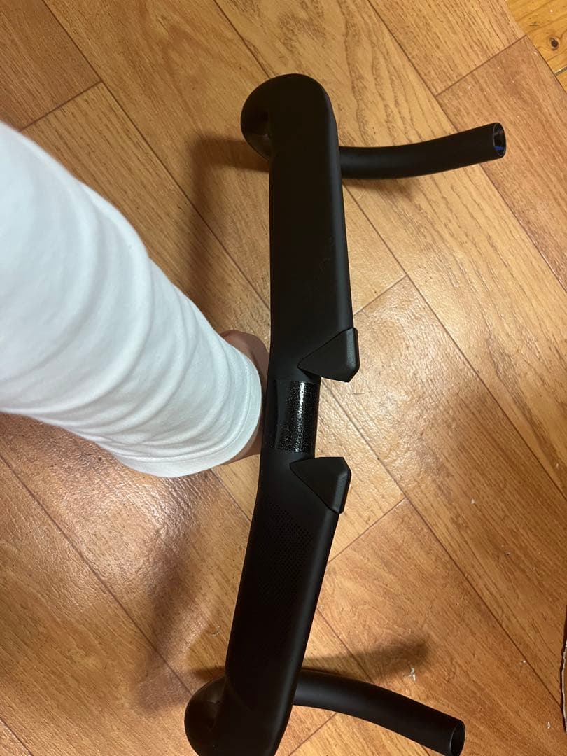 カーボンファイバー エアロハンドル マットブラック　400mm