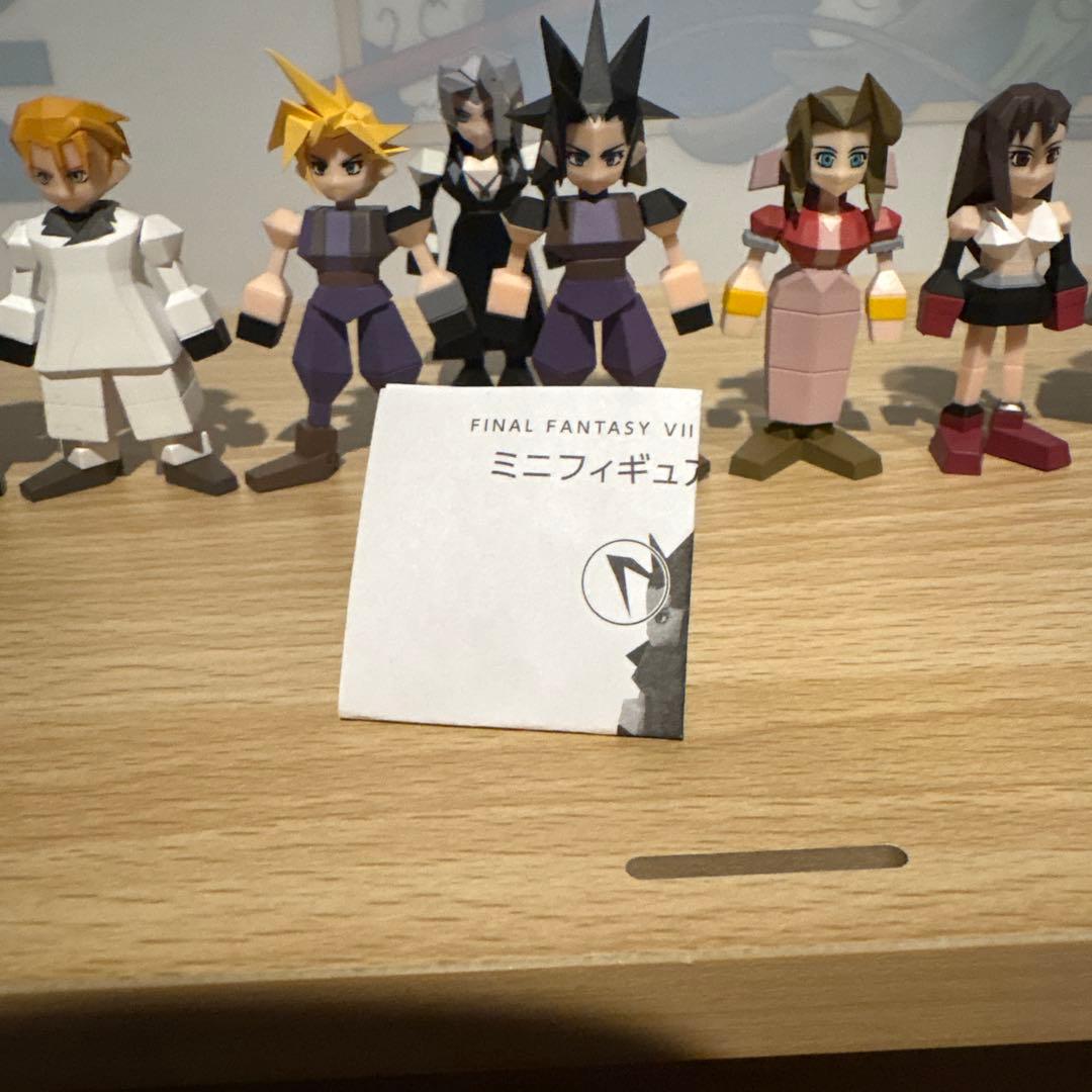 ファイナルファンタジーVII くじ　ミニフィギュアフルコンプ　ザックス込み