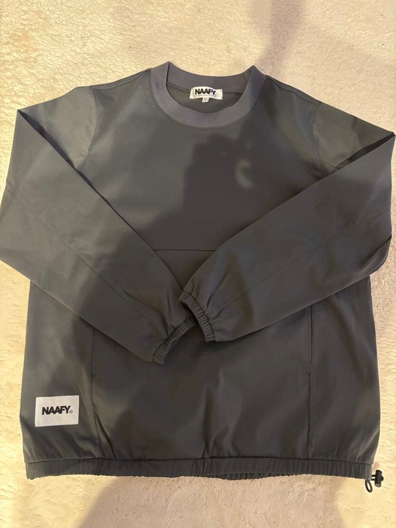 NAAFY グレー クルーネック ピステ