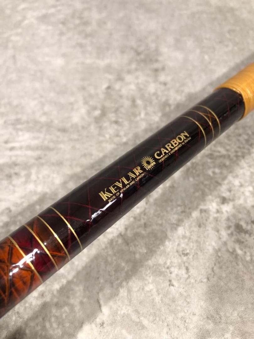 美品 DAIWA ダイワ 釣竿 ロッド ケブラーカーボ 波紋 硬調 21