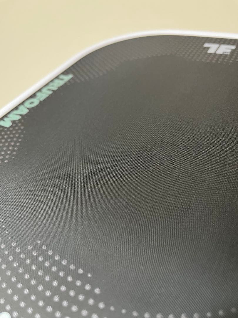 CRBN 1 TRUFOAM Genesis ピックルボールパドル(新品未開封)