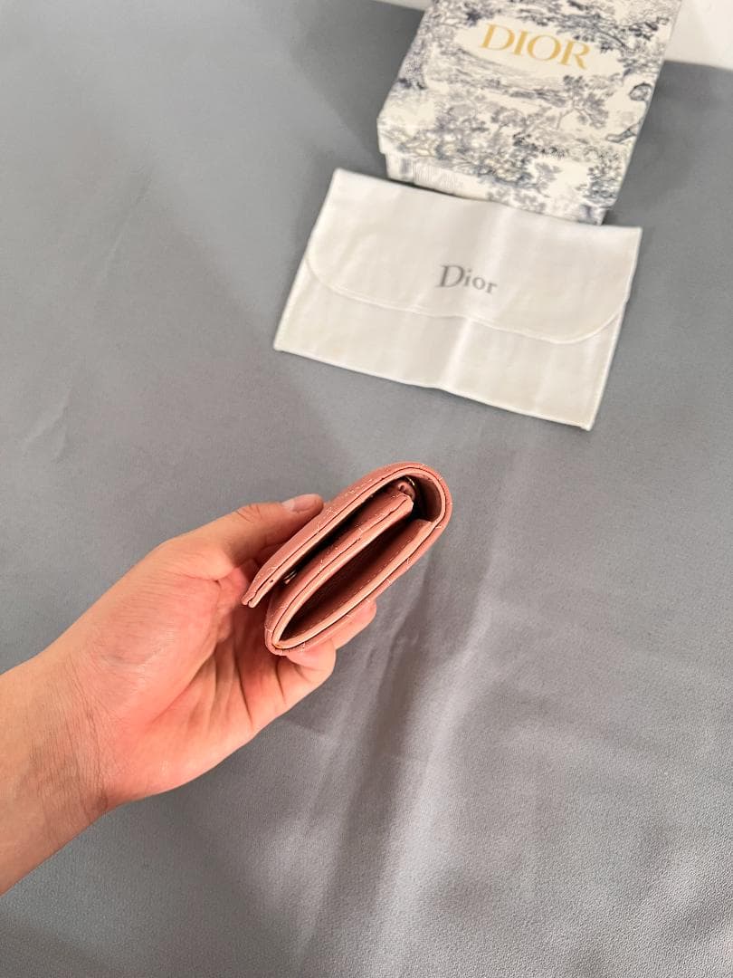【極美品】ディオールの財布