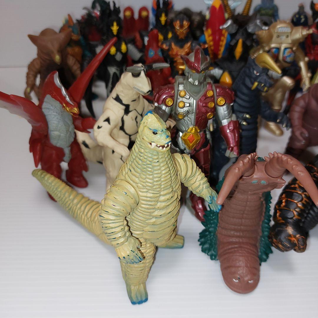 ウルトラマン　怪獣シリーズ　ウルトラ怪獣500　35体　まとめ売り！