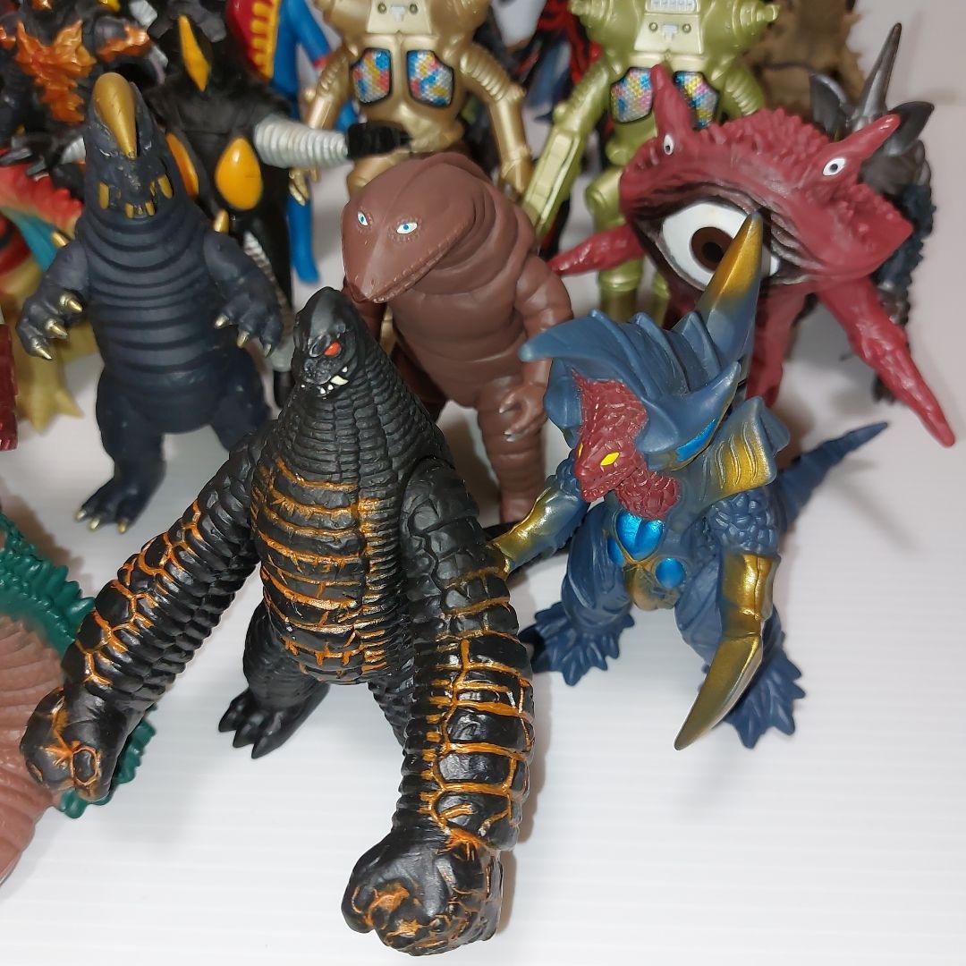 ウルトラマン　怪獣シリーズ　ウルトラ怪獣500　35体　まとめ売り！