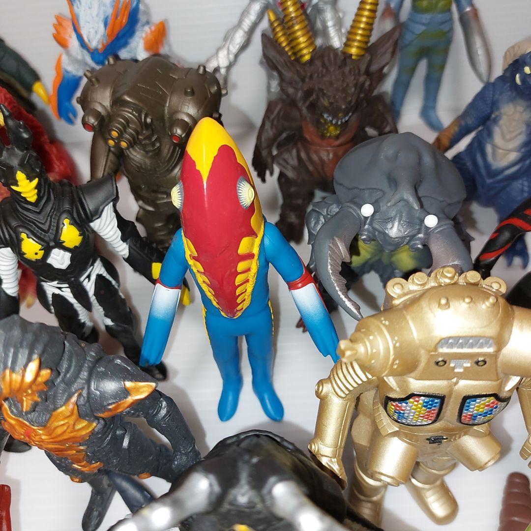 ウルトラマン　怪獣シリーズ　ウルトラ怪獣500　35体　まとめ売り！
