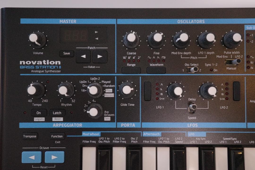 Novation Bass Station II【自宅使用のみ／非喫煙】