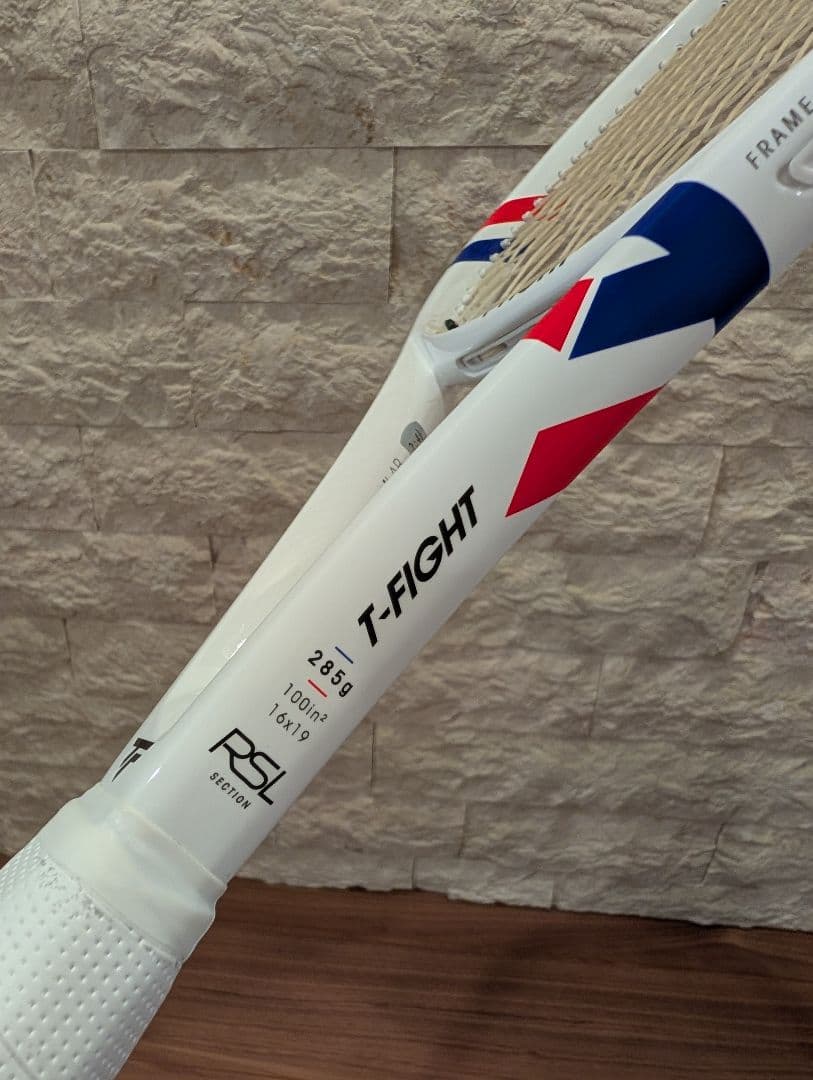 【美品★使用数回】T-FIGHT テニスラケット 285g 100inch G2