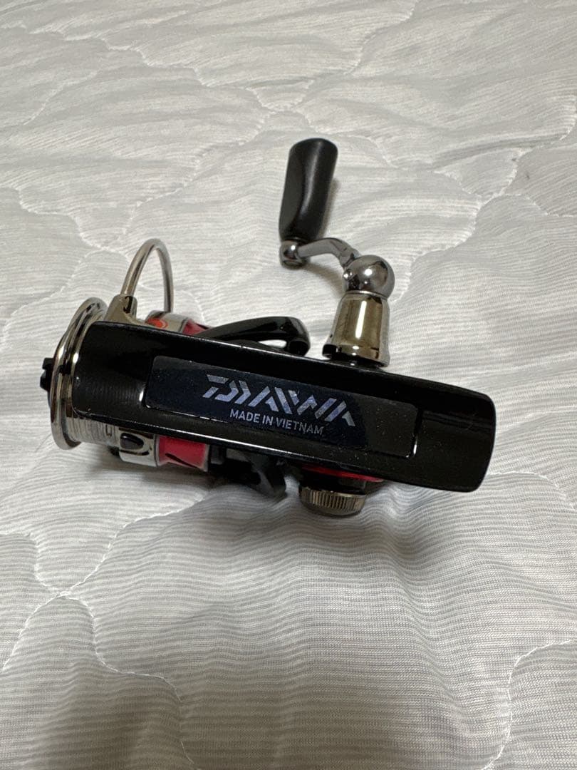 DAIWA 月下美人　MX2004H スピニングリール ブラック/レッド