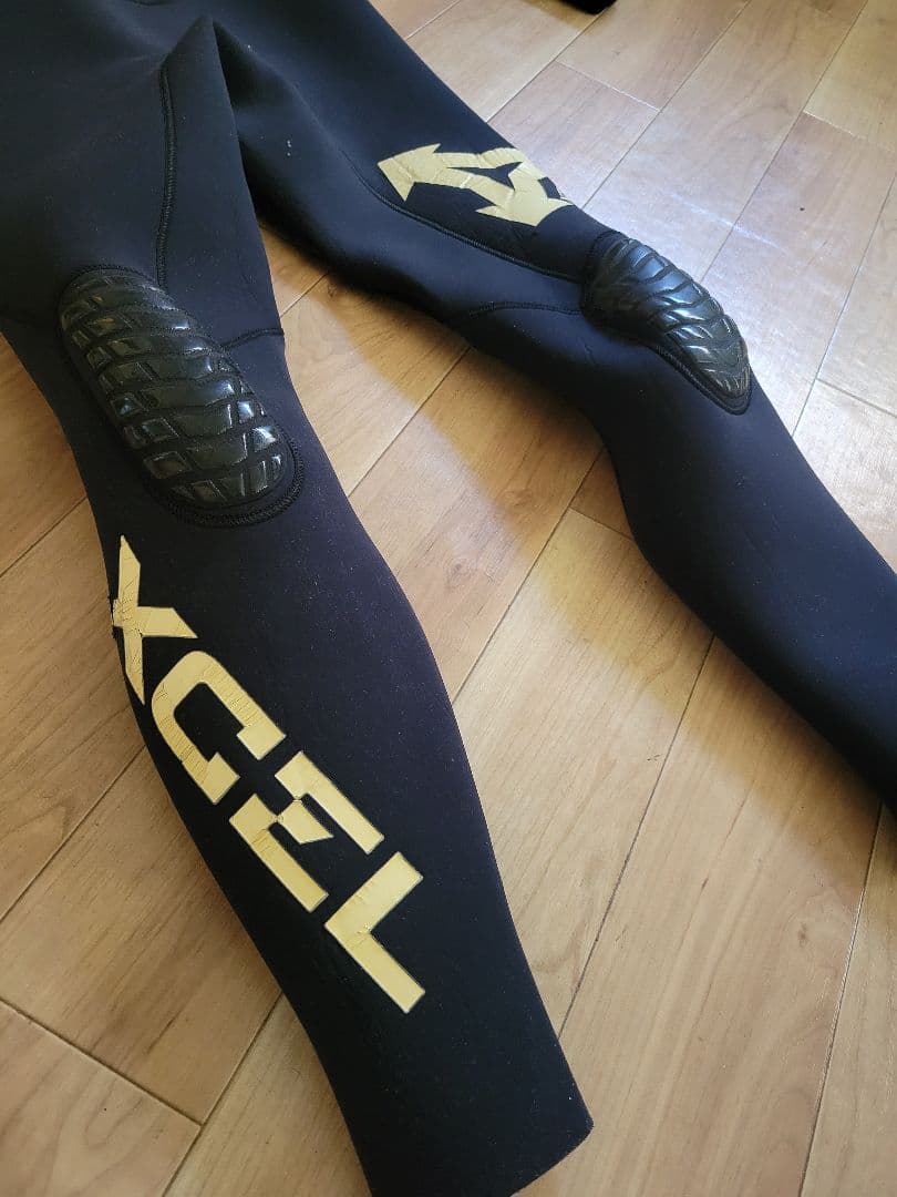 XCEL ブラック フルスーツ 膝パッド付き LB