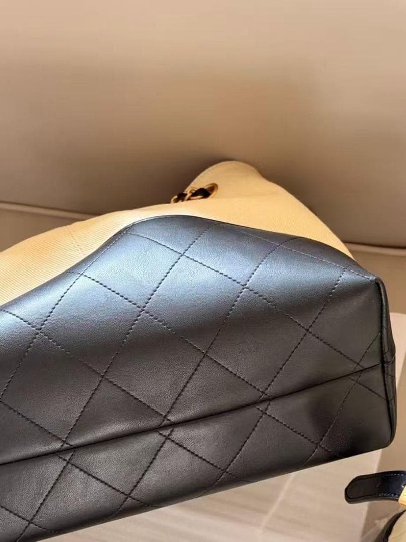 26SS美品 ショルダーバッグ アイボリー/ブラック箱付