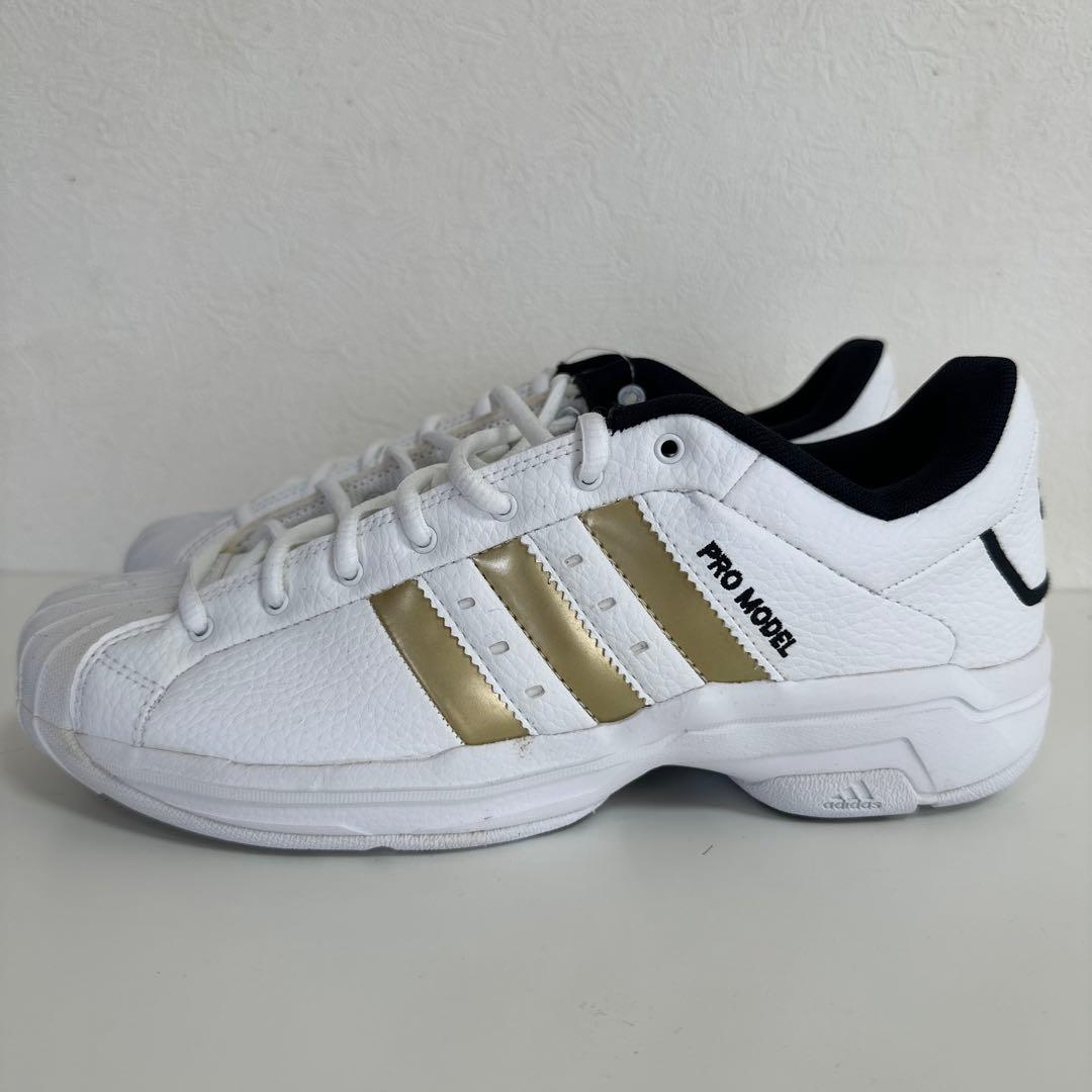 【新品　未使用】アディダスadidas プロモデル スニーカー 25.5cm