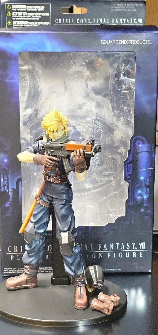 CRISIS CORE FINAL FANTASY VII　フィギュアセット