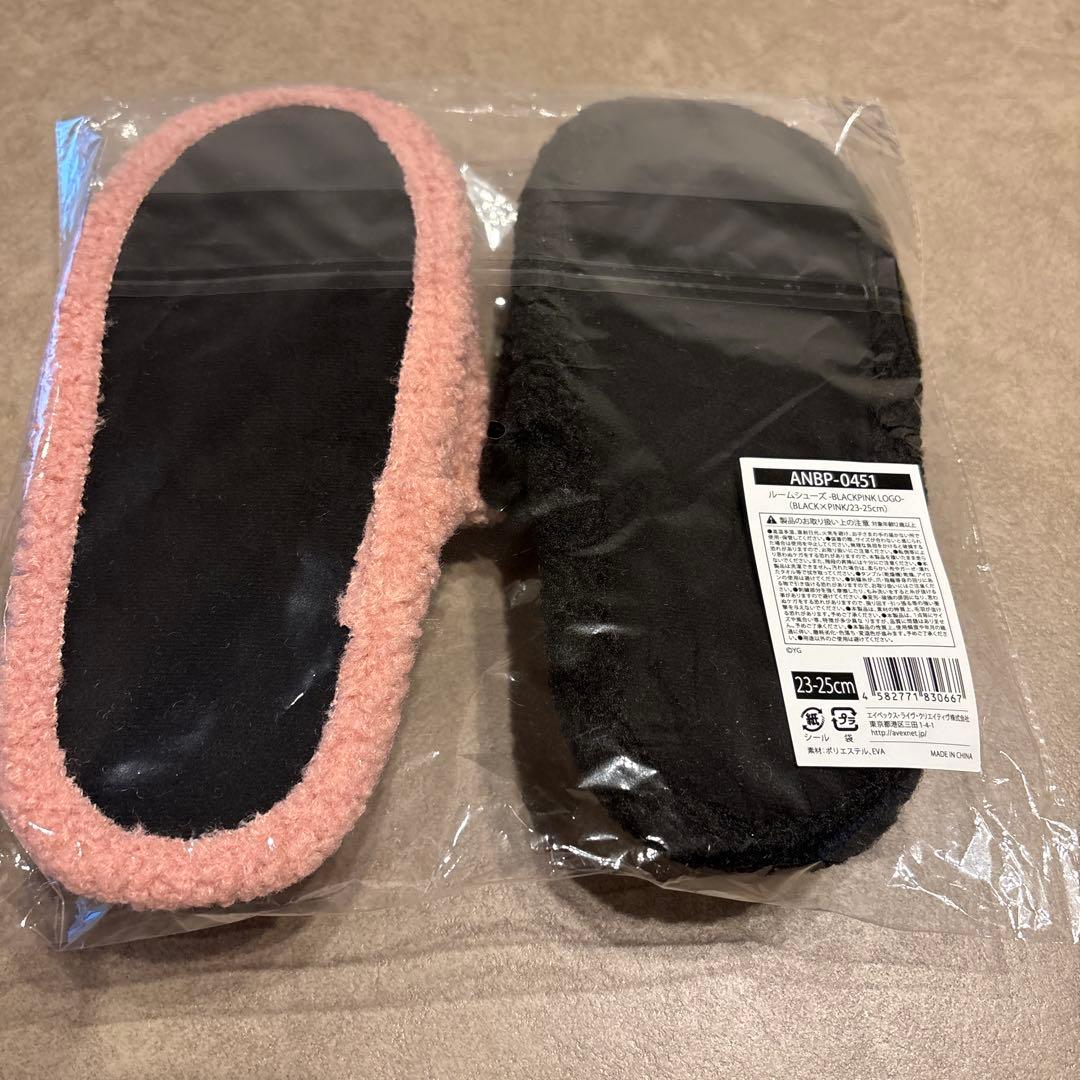 BLACKPINK Logo ルームシューズ　スリッパ