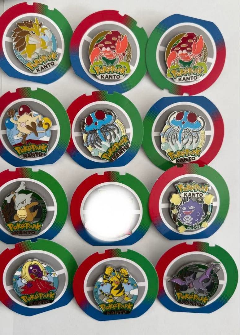 ポケパーク カントー ピンズ 19点 モンボ・プレミアボール2点付