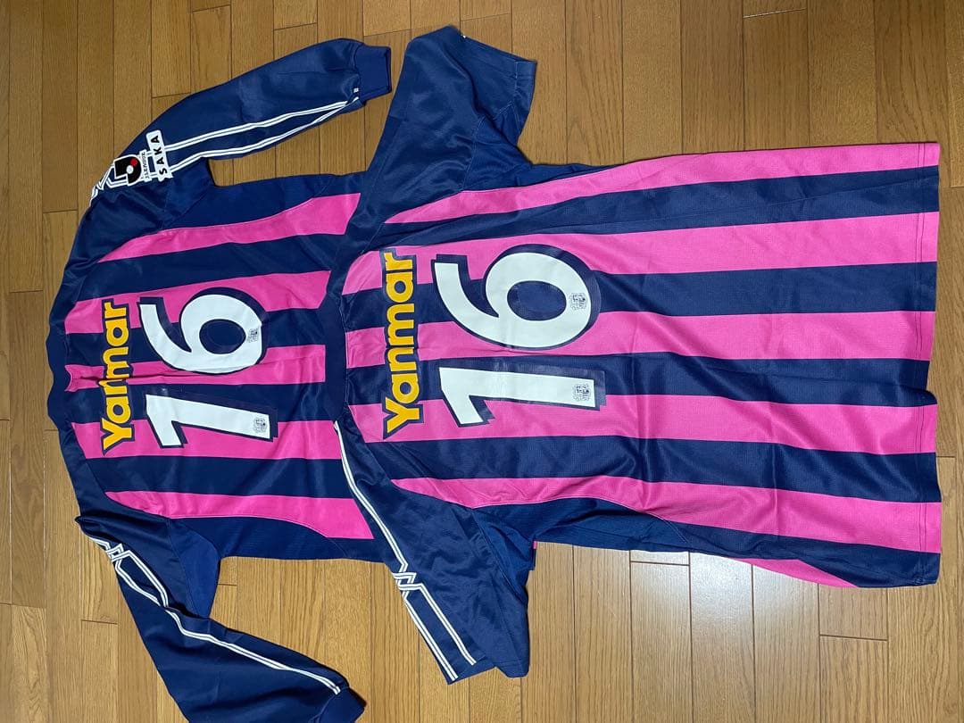 ※別売可能　セレッソ大阪　2005年　オーセンティックユニホーム2点セット非売品
