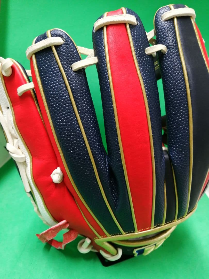 13.Wilsonワナビー軟式グラブ