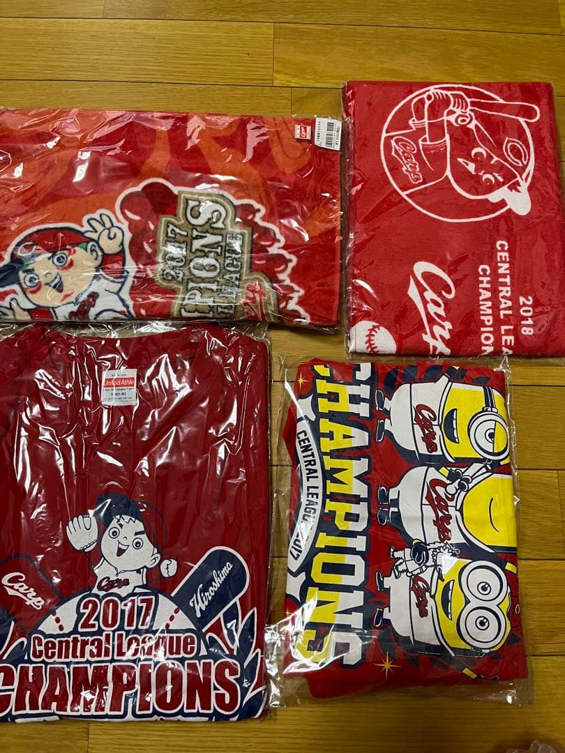 広島東洋カープ応援グッズ /メガホン タオル Tシャツ//ユニフォームと合わせて