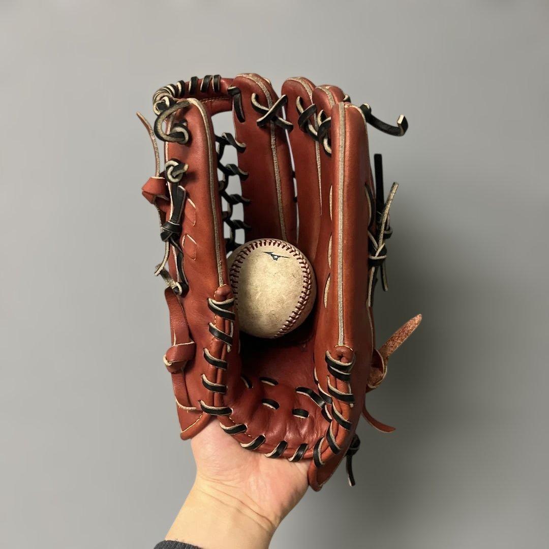 1403 ミズノ グローバルエリート 極美品 型抜群 軟式 外野手用グローブ