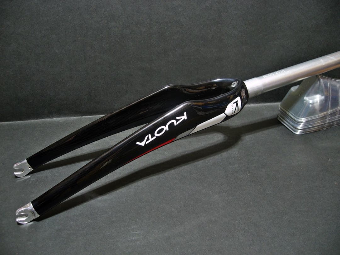 新品・KUOTA クオータ ALU CARBON カーボン フロントフォーク