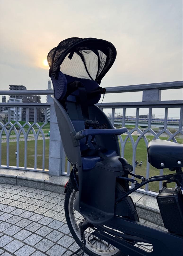 電動アシスト自転車　ギュットクルームR・DX Gyutto ネイビー