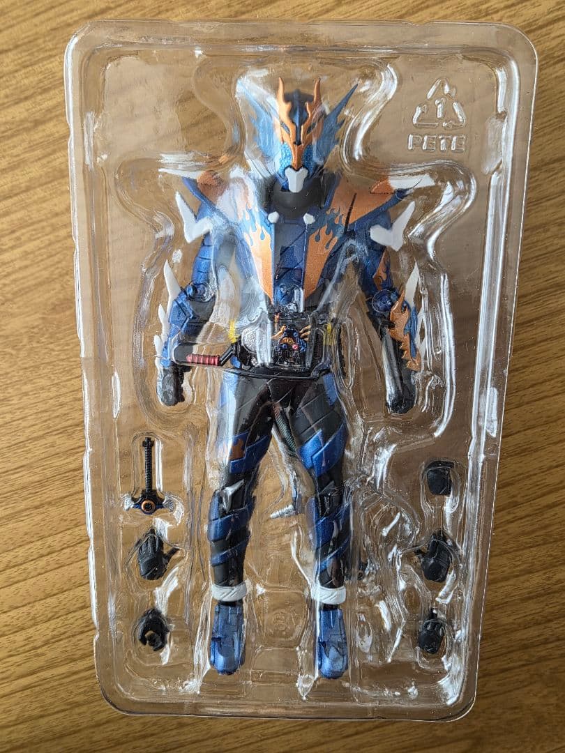 S.H.Figuarts 仮面ライダークローズ