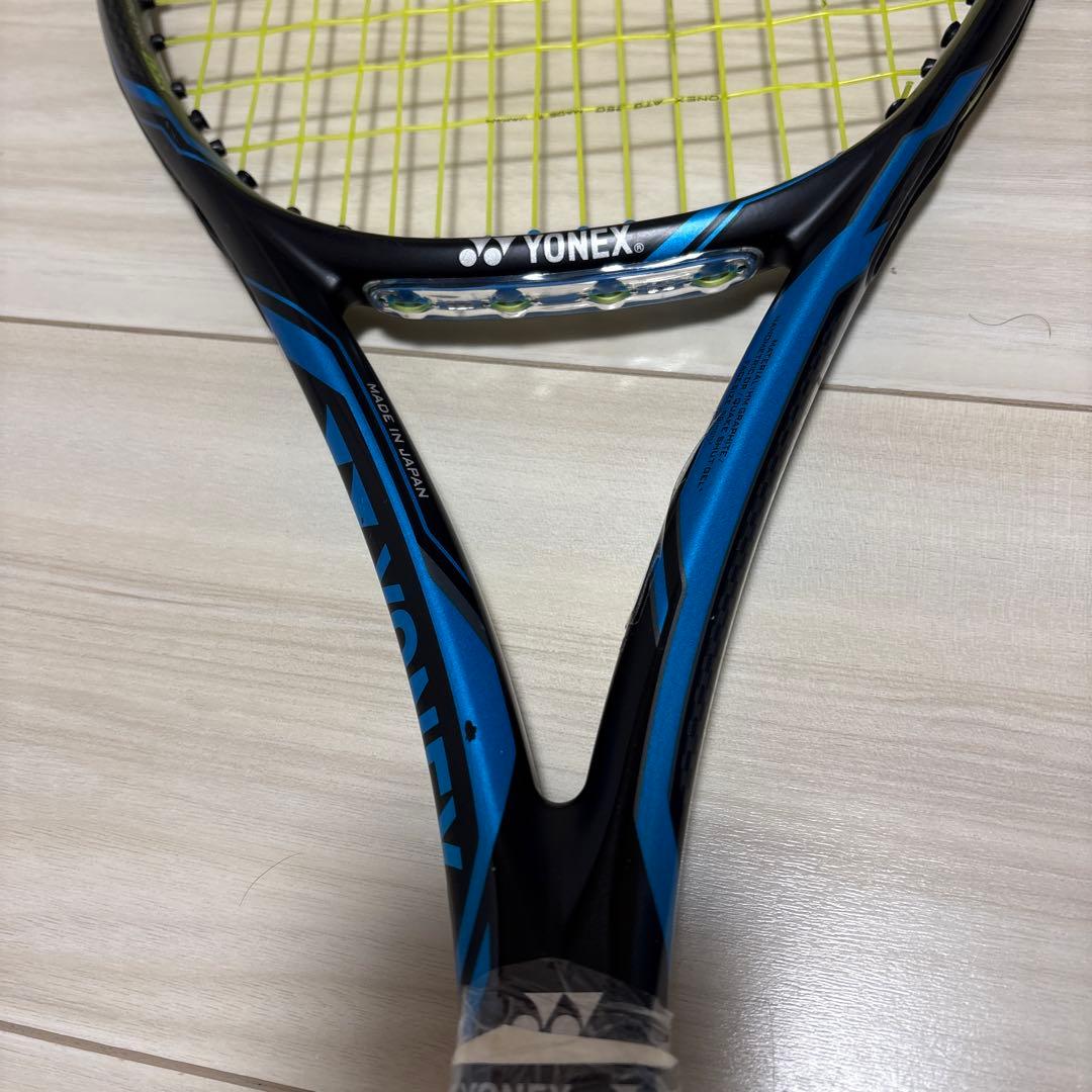YONEX EZONE DR 98 ヨネックス　グリップサイズ2