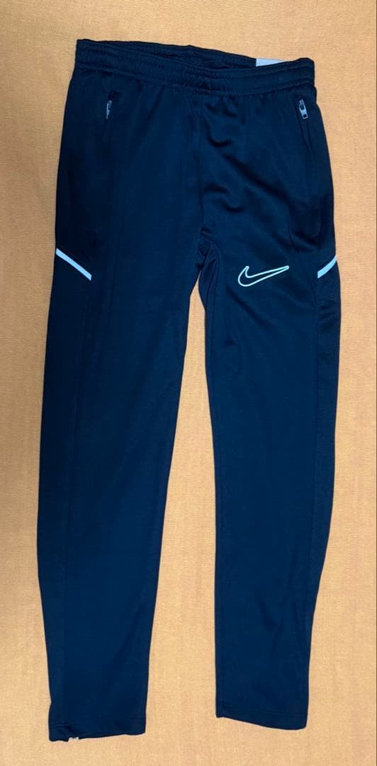NIKE ジュニア サッカートレーニングウェア３セット